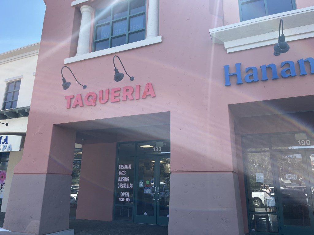 Burritos Tacos y&nbsp;Mas